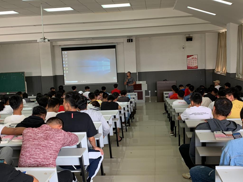 CFF110D544E73E2C5E6AE86173814EE7