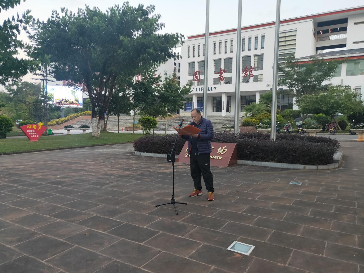 7ac9853292acbd5f28d1ca7c8ad2e2c